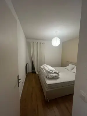 T2 meublé de 40,89 m² avec balcon et parking à Neuville-sur-Saône - Miniature 4