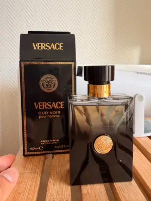 Versace Oud Noir Eau de Parfum Homme 100ml - Miniature 2