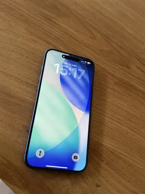 iPhone 16 Plus 128 Go outre-mer en excellent état avec boîte et câble