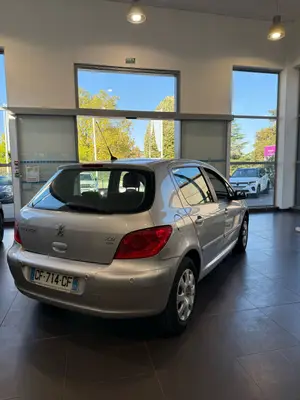 Peugeot 307 1.6 HDi 110 ch Confort diesel, 2006, 5 portes - Miniature 2