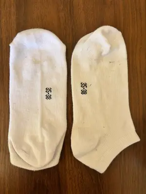 Chaussettes femme blanches portées