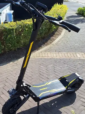 Trottinette électrique 1200 W modèle 2026, autonomie env. 60 km - Miniature 5