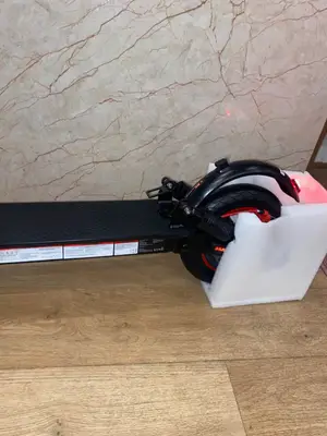 Trottinette électrique neuve 350 W, batterie 36 V 10,4 Ah, chargeur inclus - Miniature 2
