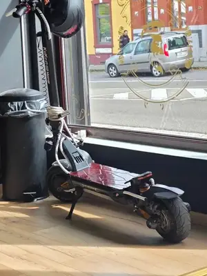 Trottinette électrique - Miniature 3