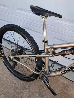 Vélo en bon état - Miniature 5