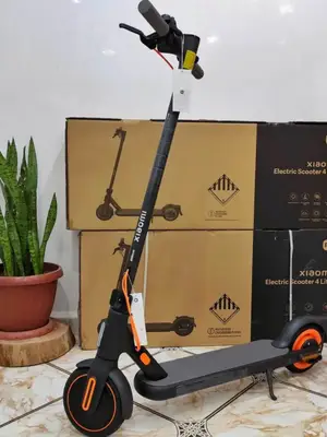 Scooter en bon état - Miniature 4