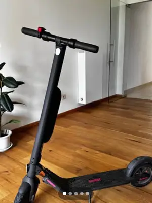 Trottinette électrique Ninebot en très bon état, 1 000 km environ