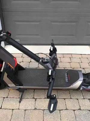 Trottinette disponible - Miniature 2