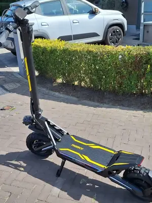 Trottinette électrique 1200 W modèle 2026, autonomie env. 60 km - Miniature 3
