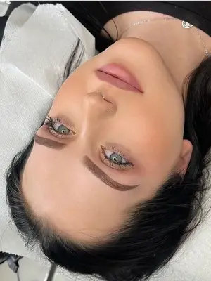 Microblading, microshading et micropigmentation des lèvres en promotion - Miniature 3