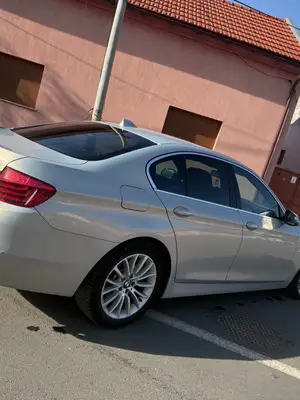 BMW Série 5 F10 535d 330 ch très propre, moteur refait avec facture - Miniature 2