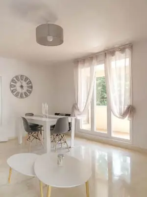 Location T2 meublé sur 69008 Lyon de 41m² - Miniature 10