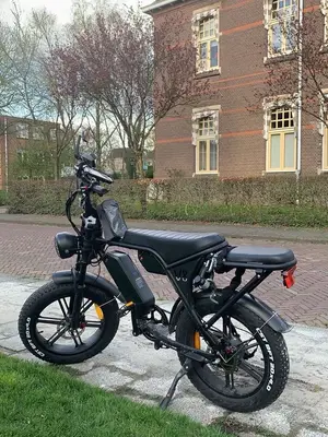 Moto électrique V8 prête à rouler