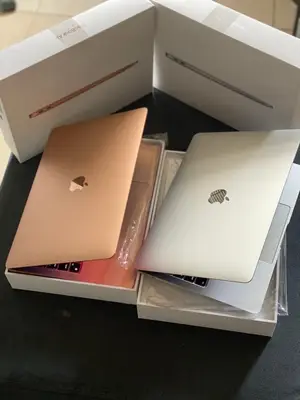 MacBook Air M5 13 pouces 16 Go 512 Go SSD, état quasi neuf