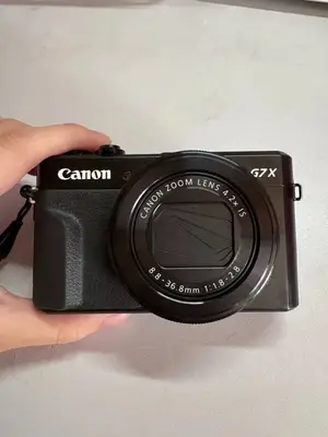 Canon G7X Mark II