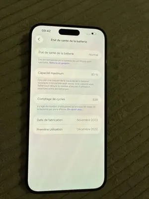 Apple iPhone 15 Pro Max 256 Go bleu, très bon état, batterie à 90 % - Miniature 4