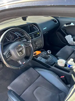 Audi A5 2008 en excellent état avec 8 jantes alu été/hiver - Miniature 2