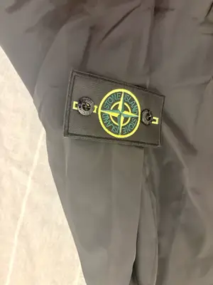 Veste Stone Island taille L neuve avec étiquette - Miniature 3