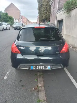 Peugeot 308 à vendre en très bon état - Miniature 2