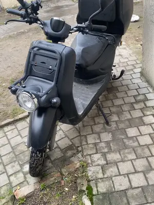 Scooter électrique 2400km - Parfait état