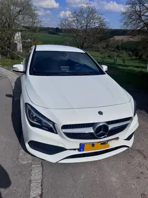 Mercedes-Benz CLA 180 AMG Line automatique essence, 2019, 141 000 km - Miniature 2