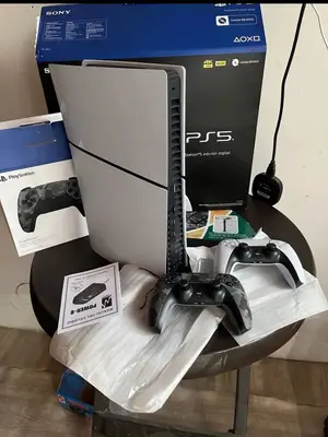 Console Sony PS5 à vendre - Miniature 2