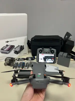 DJI Mini 5 Pro C0 Fly More Combo + DJI RC 2 + 3 batteries – Comme neuf – 1 seul vol - Miniature 3