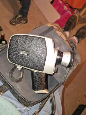 Caméra Bauer D3 fonctionnelle en bon état général avec pochette à rénover