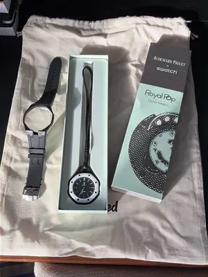 Montre AP x Swatch Ocho Negro Édition