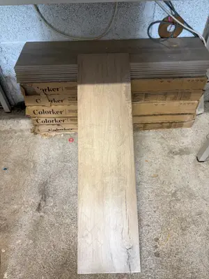 Carrelage intérieur 84x22cm - 8m² neuf