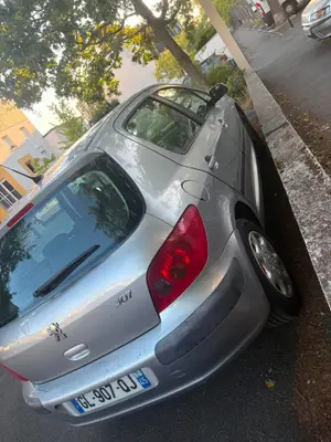 Peugeot 307 2004 - Bon état, moteur impeccable - Miniature 4
