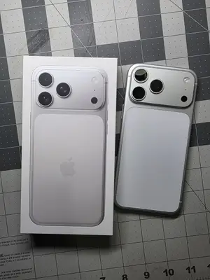 Apple iPhone 17 Pro Max - Miniature 3
