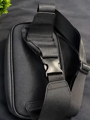 Sac bandoulière noir pratique et élégant - Miniature 3