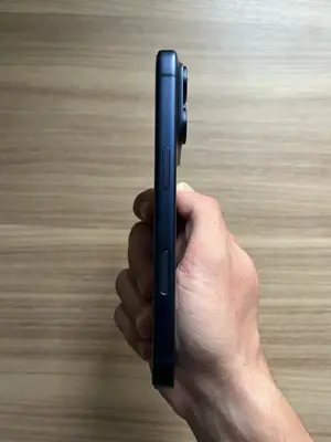 iPhone 17 Pro Max 256 Go bleu neuf - Miniature 5