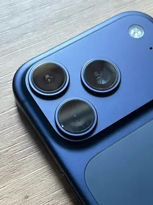 iPhone 17 Pro Max 256 Go bleu neuf - Miniature 3