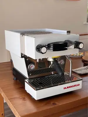 Machine à café expresso La Marzocco Linea toute nouvelle - Miniature 2