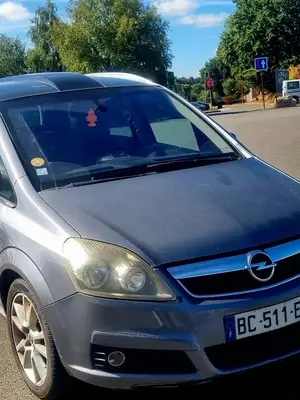 Opel Zafira - Miniature 2