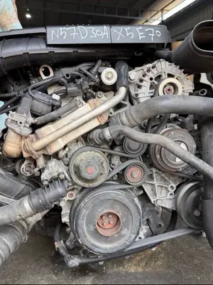 Moteur BMW X5 40d 3.0d xDrive 2010, 6 cylindres, code N57D30B - Miniature 3