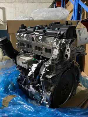 Moteur Mercedes-Benz référence 651913 - Miniature 3