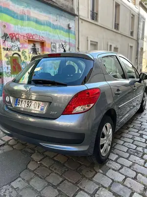 Peugeot 207 - Miniature 4