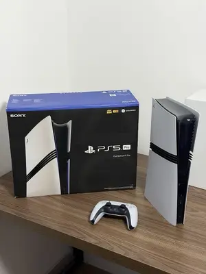 Console PlayStation 5 Pro neuve et scellée, boîte d’origine intacte – 10 exemplaires - Miniature 3