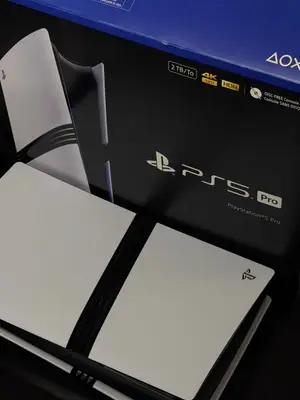 Console PlayStation 5 Pro neuve et scellée, boîte d’origine intacte – 10 exemplaires - Miniature 4