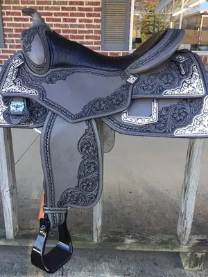 Selle western de show gravée à la main, siège nubuck de 15,5 à 16 pouces - Miniature 2