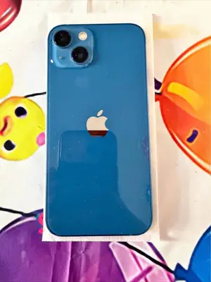 iPhone 13 Bleu 128 Go - Très bon état avec boîte - Miniature 2