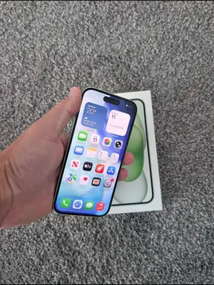 iPhone 15 128 Go avec boîte - Miniature 4