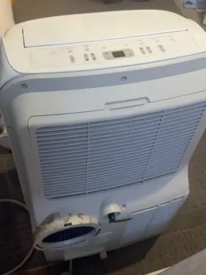 Climatiseur mobile BEKO BA310AC 10000 BTU - Très bon état - Miniature 4