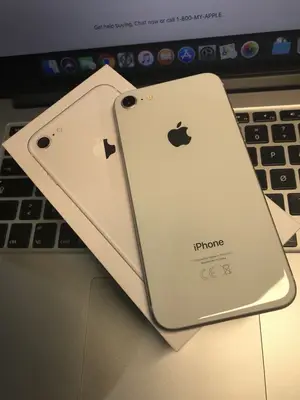 iPhone 8 - À vendre
