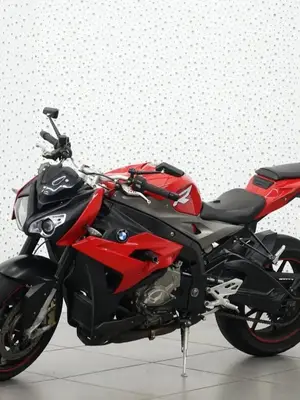 BMW S 1000 R en très bon état général, rien à prévoir - Miniature 3