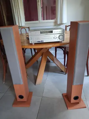 Home cinéma complet avec amplificateur, 6 enceintes et tuner FM
