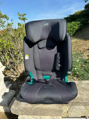 Siège auto Britax Römer noir en bon état avec appui-tête réglable et XP-PAD - Miniature 4